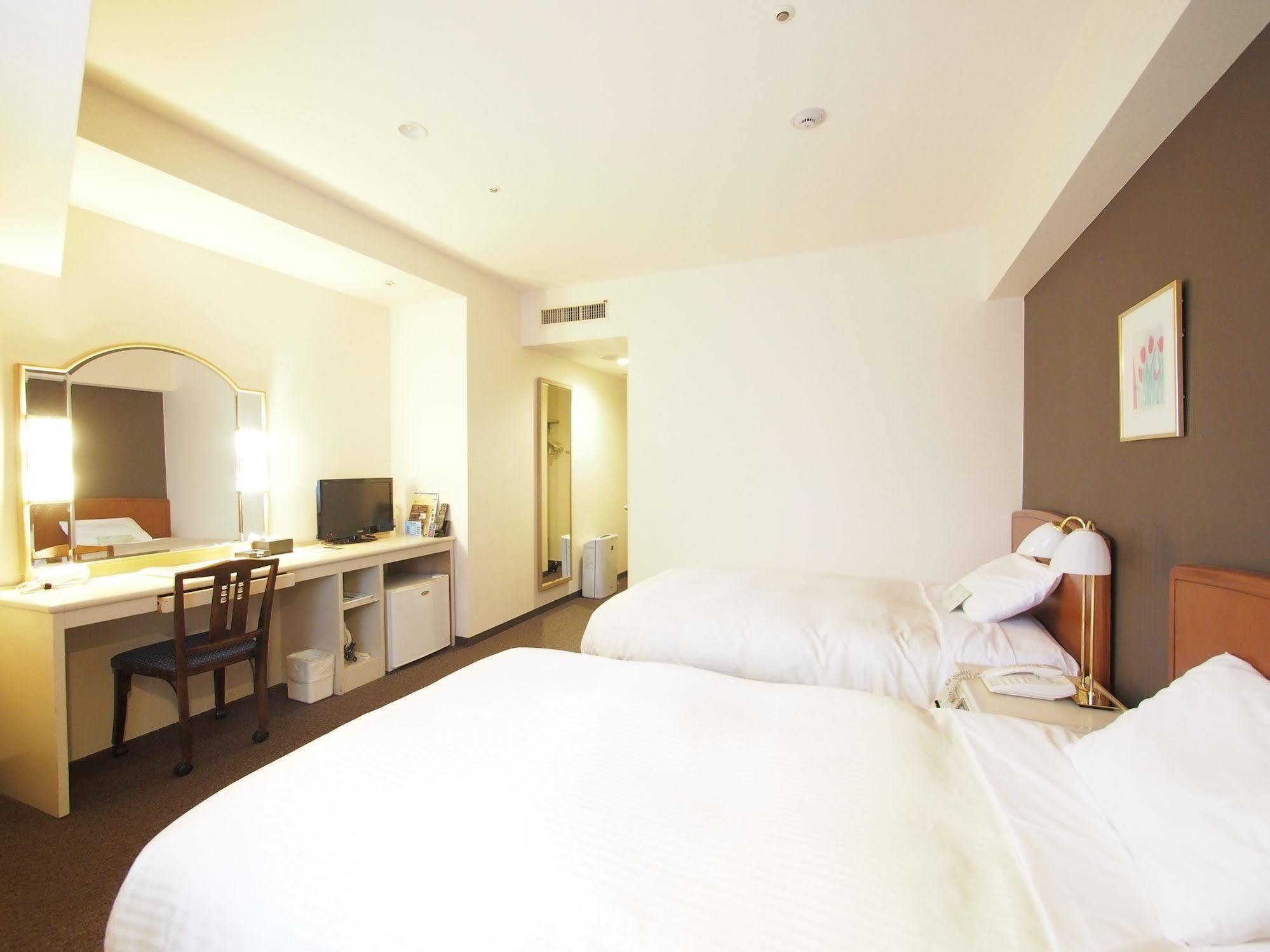 Yokohama Isezakicho Washington Hotel Extérieur photo